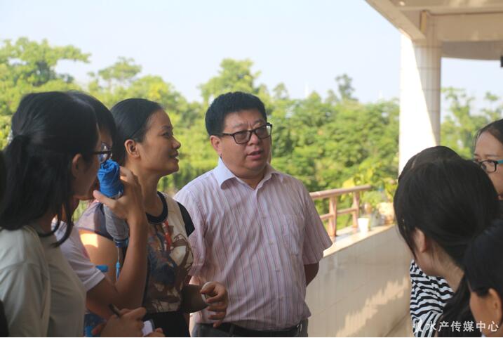 E:\伟德国际1946bv官网\水产传媒中心\2016级相关报道\春风化雨 精准走心\6.jpg