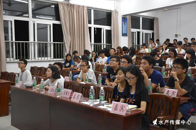 E:\伟德国际1946bv官网\水产传媒中心\10月份新增\走进食堂,不做新手——开班会啦\1.jpg E:\伟德国际1946bv官网\水产传媒中心\10月份新增\走进食堂,不做新手——开班会啦\1.jpg